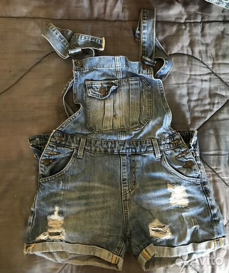 Продам комбинезон-шорты
