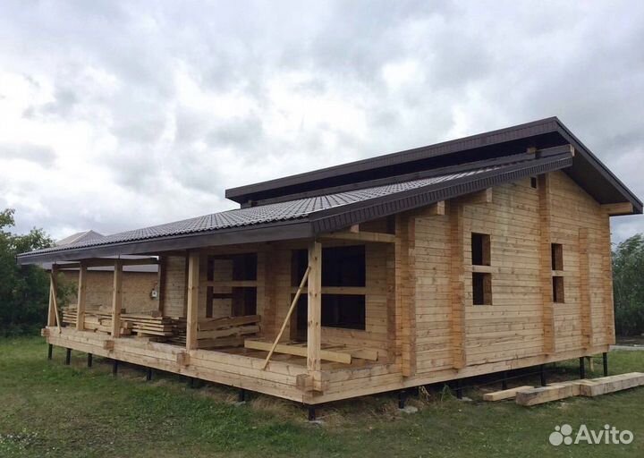 Бригада строителей