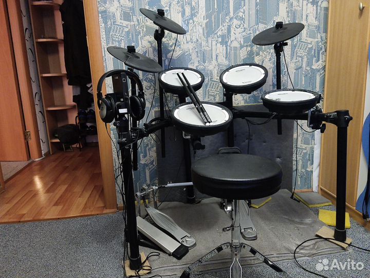 Электронная ударная установка Roland TD1-DMK