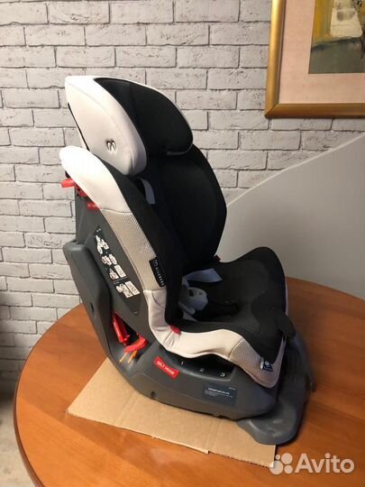 Автокресло Carmate swing moon