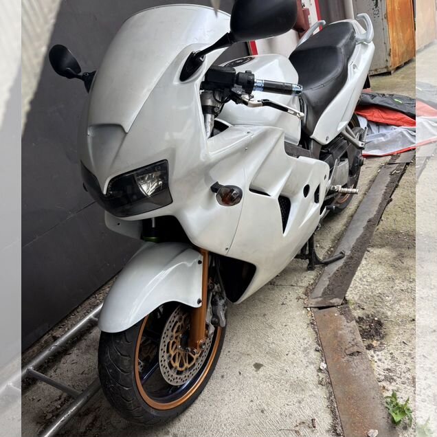 Honda VFR 800F, 2000, 63 000 км