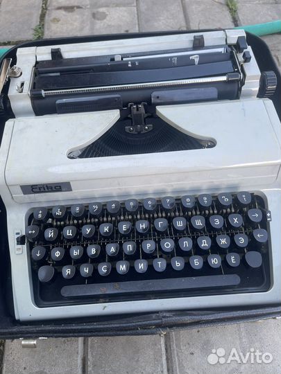 Печатная машинка erika