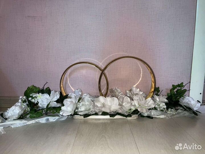 Свадебные украшения на машину