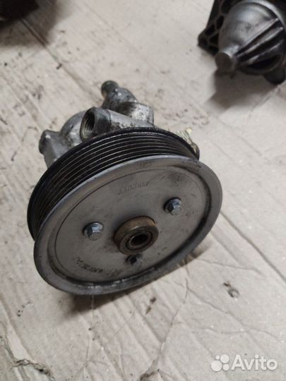 Насос гур Renault Laguna 2.0dci M9R