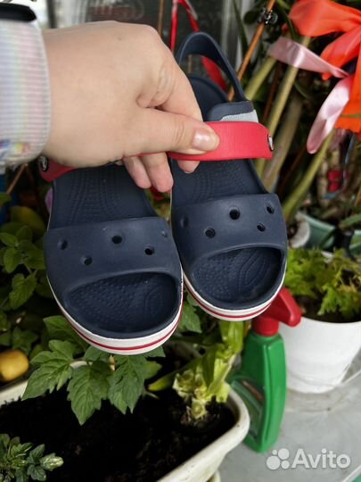 Crocs j2