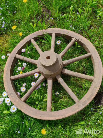 Колесо деревянное от телеги