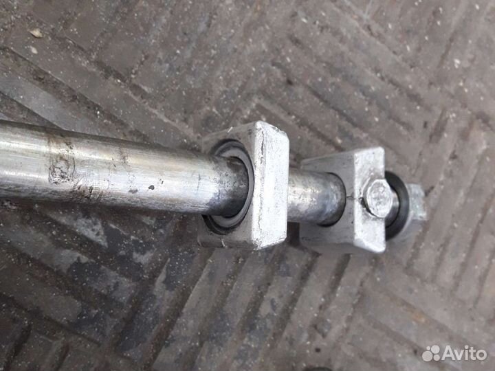 Ось колеса Ducati 900ss monster