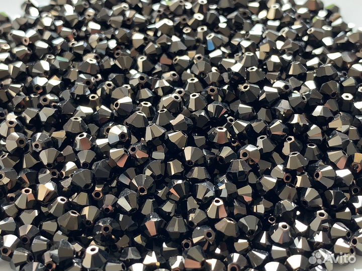 Кристаллы биконусы Сваровски Jet Nut 4мм