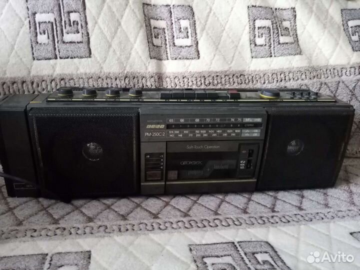 Продаю магнитофон 