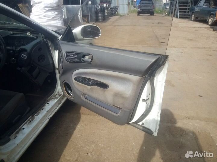 Дверь передняя правая Мазда MS8