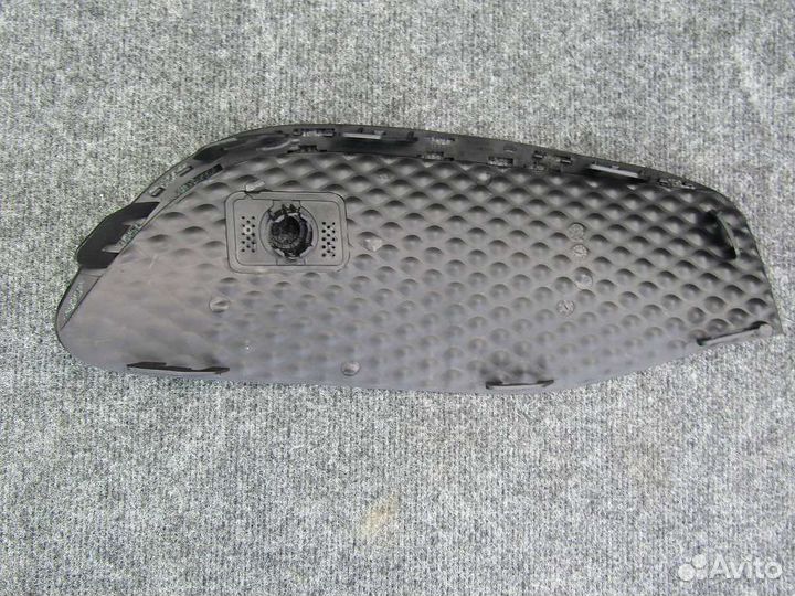 Решетка бампера Mercedes W213 A2138850900