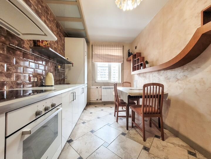 2-к. квартира, 55 м², 5/12 эт.