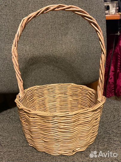 Корзинки, подносы из бумажной лозы, плетеные