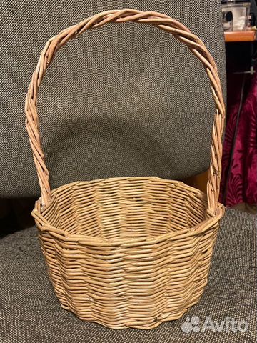 Корзинки, подносы из бумажной лозы, плетеные