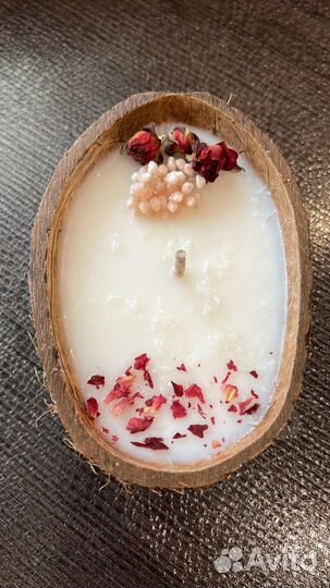 Свеча в кокосе