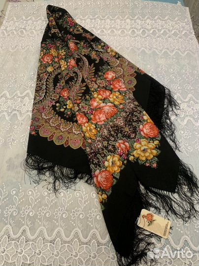 Павлово-Посадский шерстяной платок