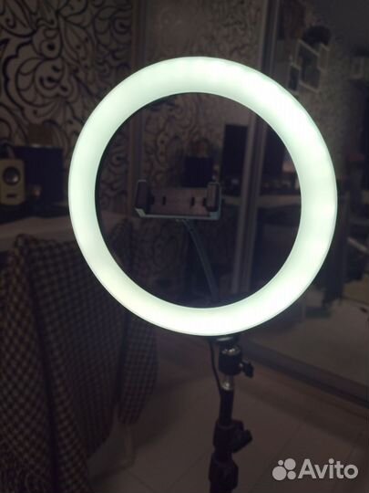 Штатив для телефона с подсветкой