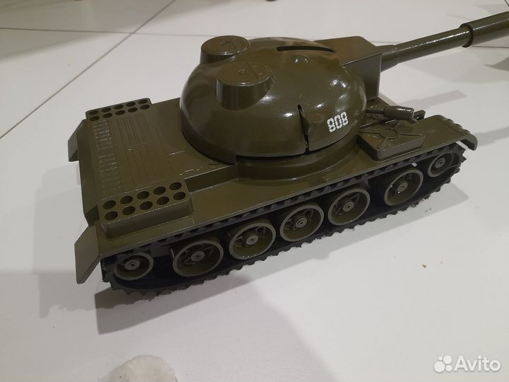 Игрушка танк СССР