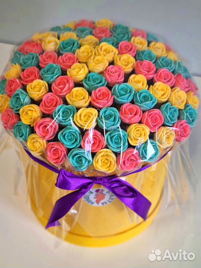 Шоколадные Розы - 101 шт в Шляпной Коробке