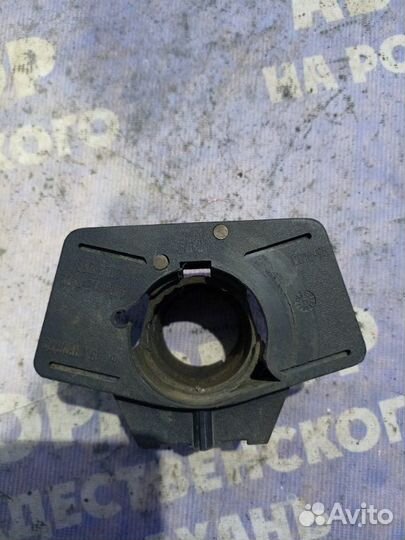 Крепление подрулевых переключателей УАЗ 452 фургон