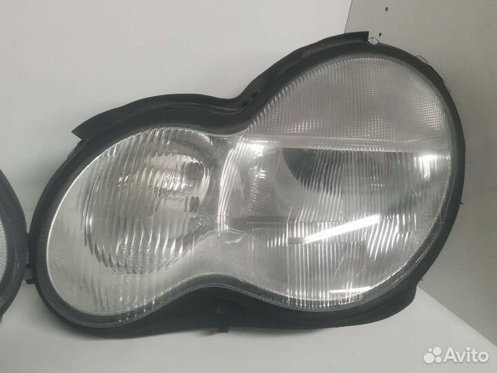 Фара левая правая Mercedes-Benz C 203