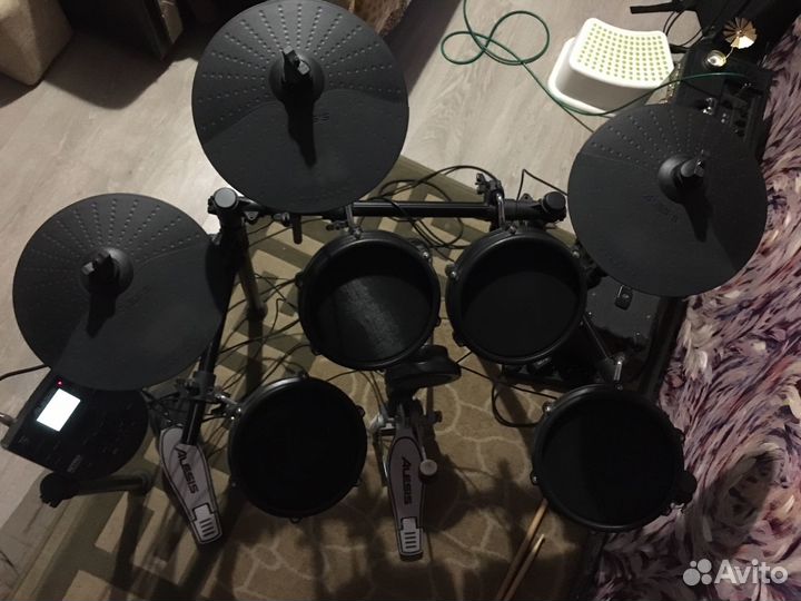 Электронные ударные alesis nitro mash KIT + комбик