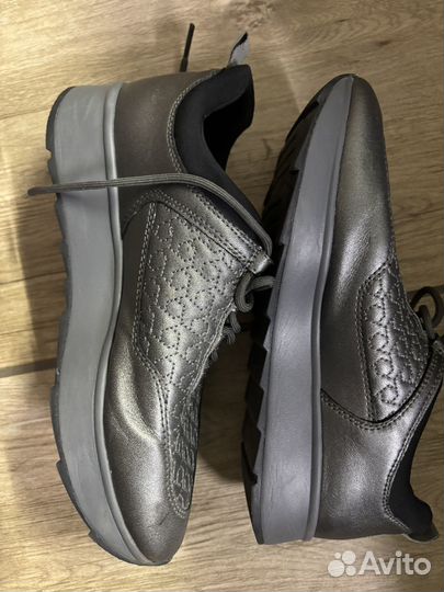 Кроссовки geox