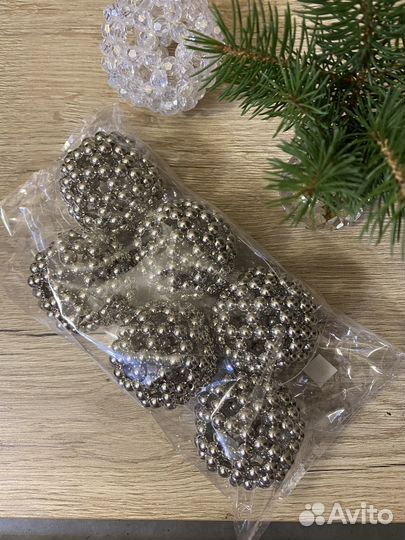 Елочные шарики из бусин 6см, ручная работа