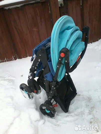 Прогулочная коляска