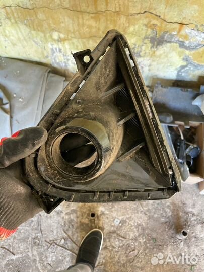 Накладка бампера передняя правая Hyundai Solaris