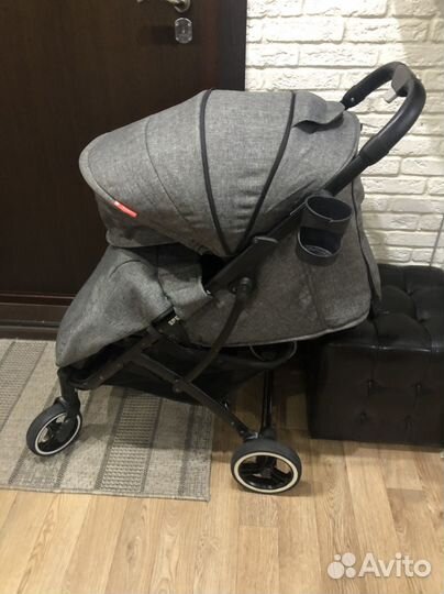 Прогулочная коляска детская складная