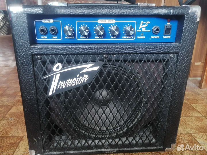 Басовый комбоусилитель invasion BS15