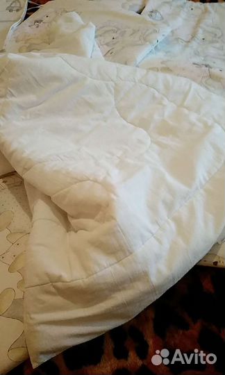 Комплект бортов+постельное белье детскую кровать