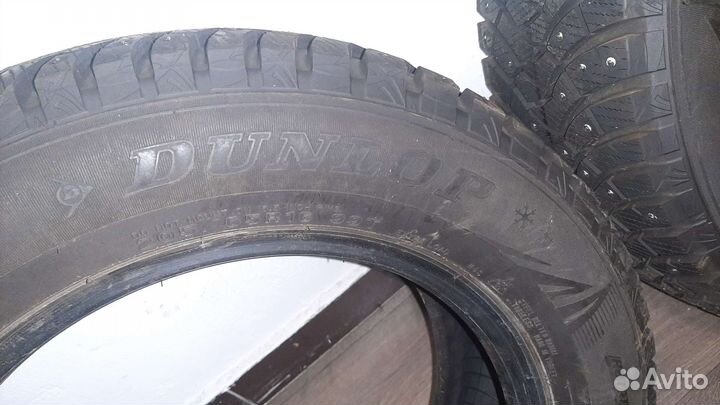 Dunlop SP Winter Ice 03 205/65 R16 99T