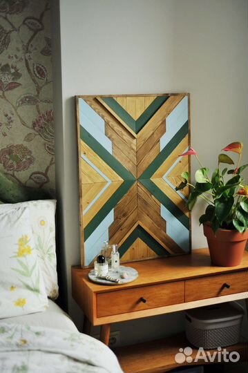 Деревянное панно