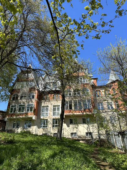 3-к. квартира, 97 м², 2/3 эт.