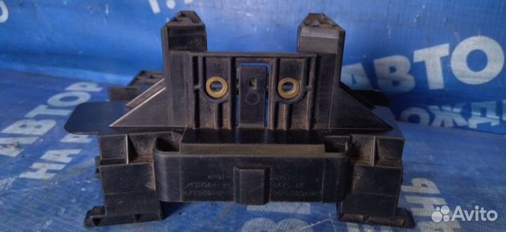 Крепление подрулевых переключателей Ford Focus 2