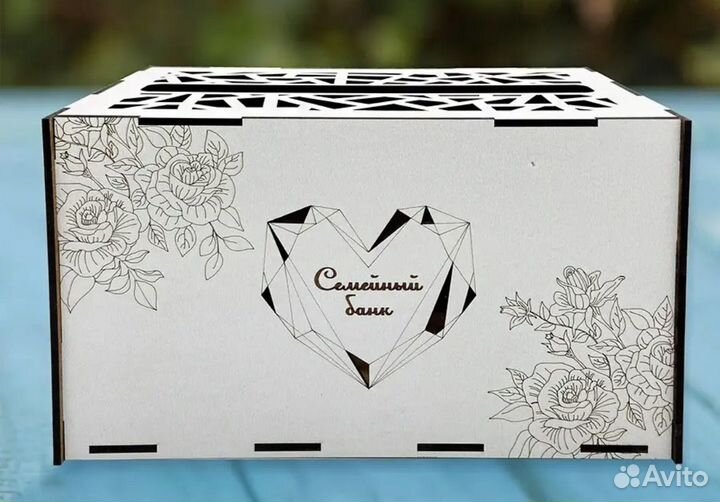 Сундучок свадебный, казна деревянная