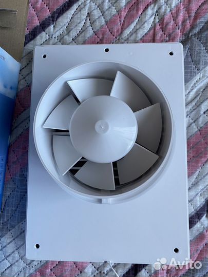 Вентилятор вытяжной новый