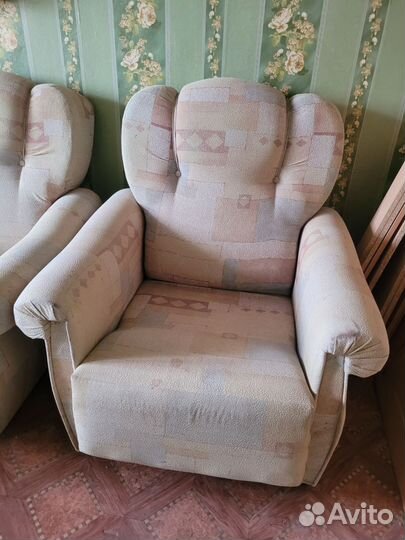 2 кресла бу