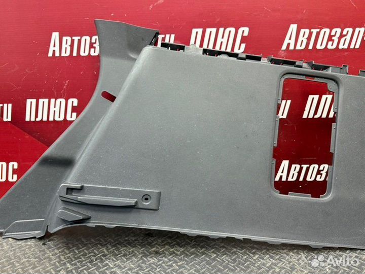 Обшивка багажника задняя правая Renault Kaptur