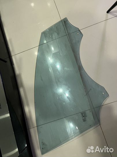 Стекло двери передней правое Ford Mondeo 4 2007