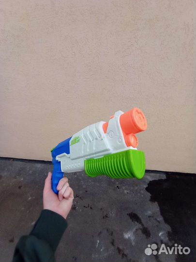 Водяной пистолет