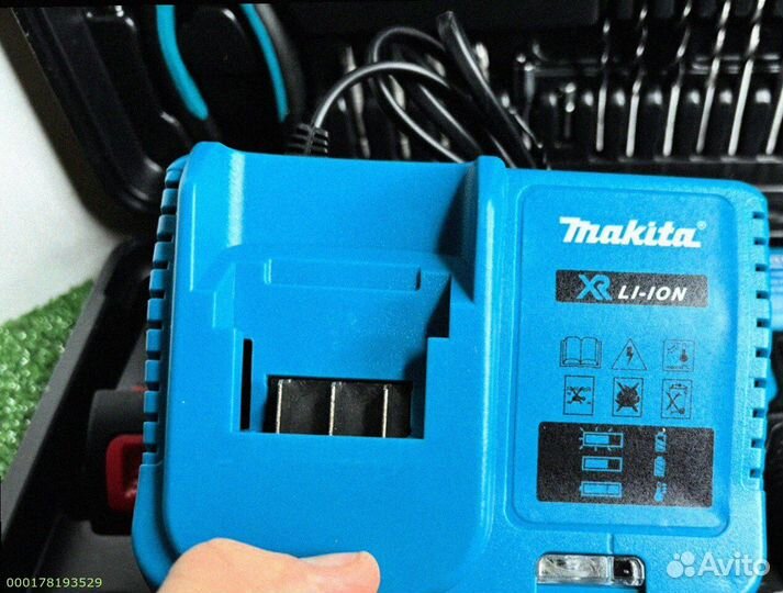 Шуруповерт Makita 26V с набором инструментов (Арт