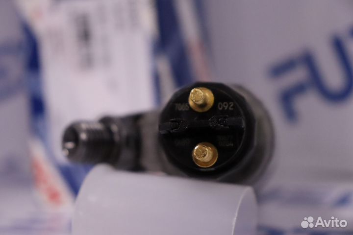 Форсунка топливная 0445120092