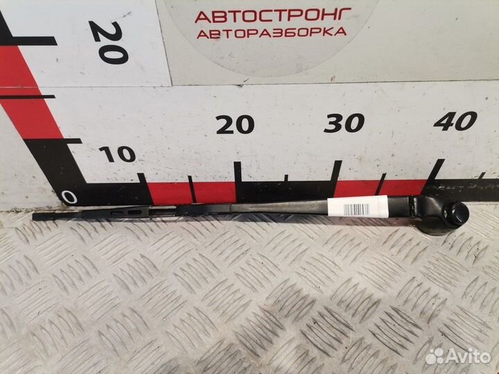 Щеткодержатель задний Volkswagen Golf 3 1999