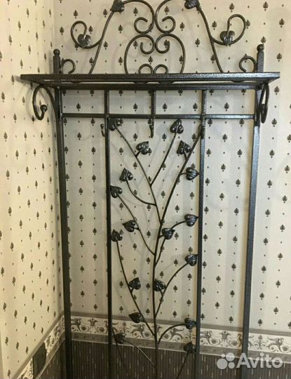 Кованная вешалка №9