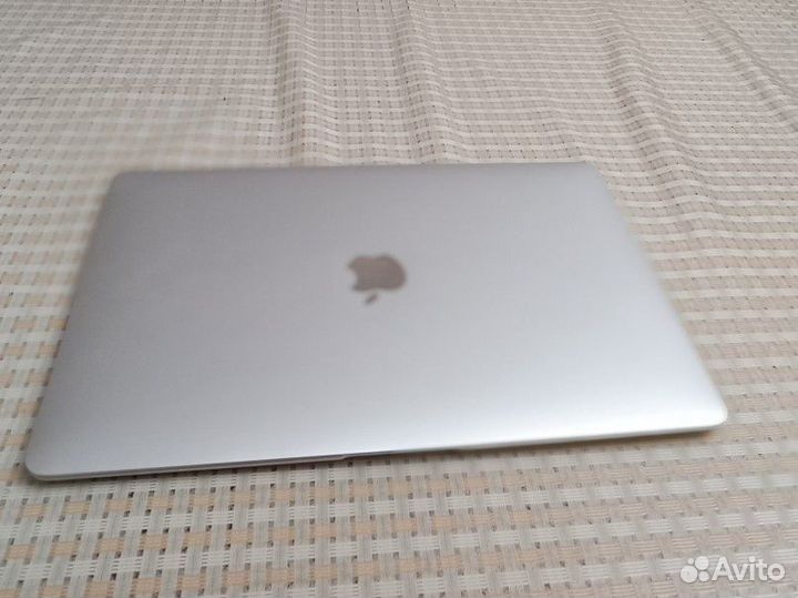 Macbook air m1 8/256