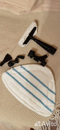 Паровая швабра Kitfort KT-1008, белый/черный