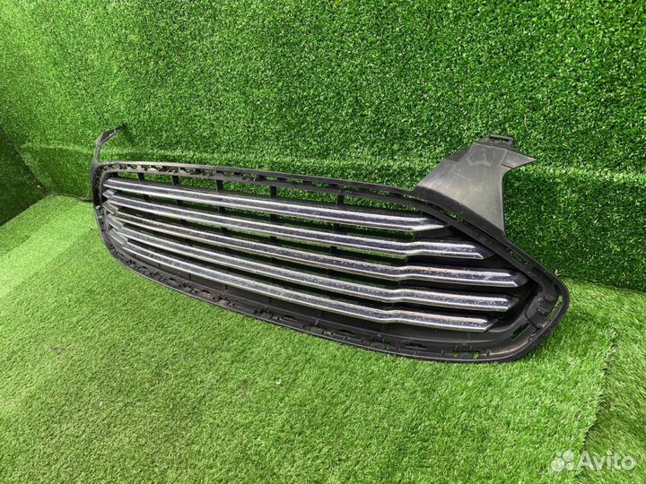 Решетка переднего бампера Ford Mondeo 5 5525